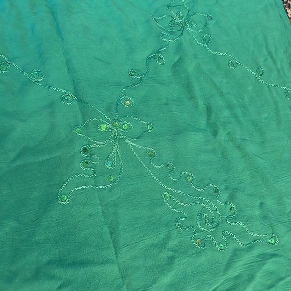 Cover up - Picture 2 of 3